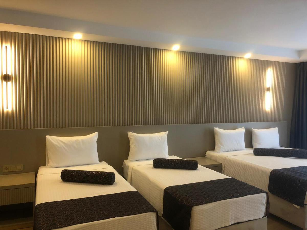 מלון Grand Iska Palace *